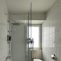 DUSCHMAX-Umbau-Wanne-zur-Dusche-1-Tag-45239-Nachher-03-IMG_4108-2000x2000