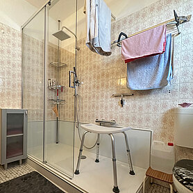 DUSCHMAX-Umbau-Wanne-zur-Dusche-1-Tag-32425P-Nachher-04-IMG_3411-2000x2000