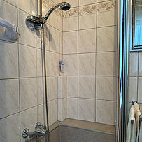 DUSCHMAX-Umbau-Wanne-zur-Dusche-1-Tag-30419-Nachher-12-IMG_3478-2000x2000