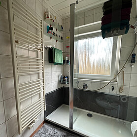 DUSCHMAX-Umbau-Wanne-zur-Dusche-1-Tag-32425-Nachher-04-IMG_3403-2000x2000