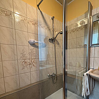 DUSCHMAX-Umbau-Wanne-zur-Dusche-1-Tag-30419-Nachher-10-IMG_3476-2000x2000