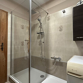 DUSCHMAX-Umbau-Wanne-zur-Dusche-1-Tag-46537-Nachher-06