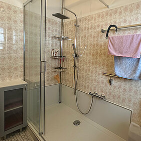 DUSCHMAX-Umbau-Wanne-zur-Dusche-1-Tag-32425P-Nachher-06-IMG_3425-2000x2000